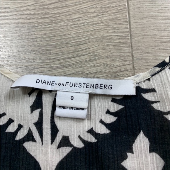 Diane Von Furstenberg Fay Crinkle Cotton Silk Sleeveless Floral Dress - Picture 6 of 14